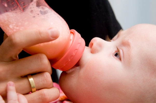 how to start introducing formula to breastfed baby