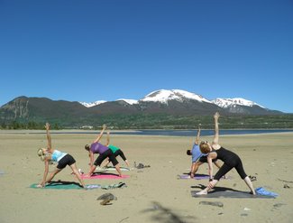 meta yoga studio Meta Yoga 325x247