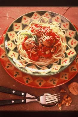 Spicy Spaghetti with Turkey Walnut Meatballs