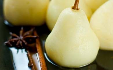 Poached cinnamon pears