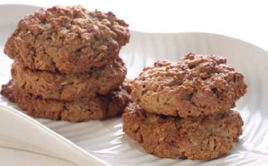 Oatmeal pineapple macadamia nut cookies