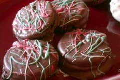 Chocolate Dipped Oreos