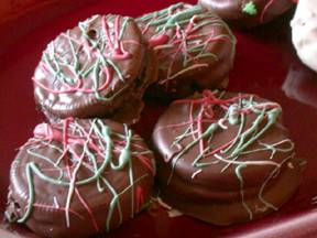 Chocolate Dipped Oreos