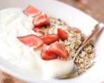 Homemade muesli with red berries 