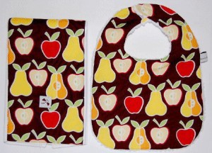 baby-burp-cloth-set-apples-and-pears.jpg