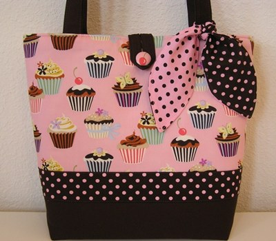 cupcake-diaper-bag-tote.jpg