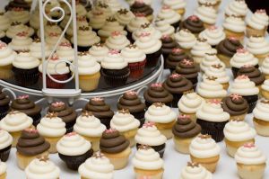 throw-a-cupcake-baby-shower.jpg