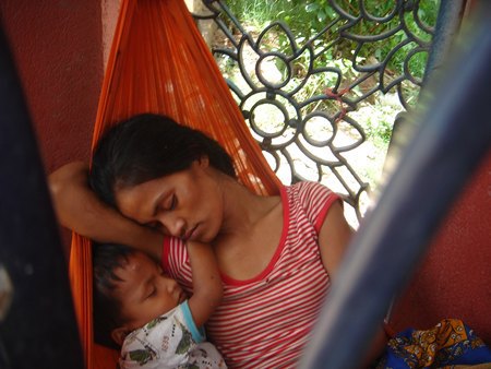 best place to be a mom State of the World's Mothers Report , best place to be a mom, worst place to be a mom, be a mom, where to live, best place to be a child, Save the Children, child mortality, child health, maternity care, mother care, maternity leave